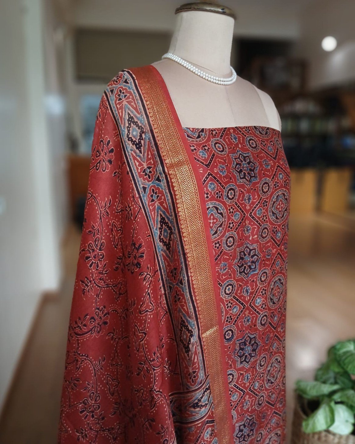 Two-piece salwar set in Maheshwari Silk Cotton - (SSMS0010) - Image 9