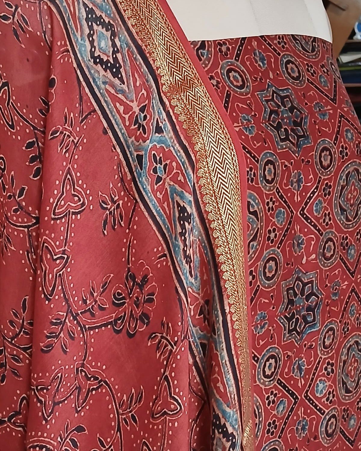 Two-piece salwar set in Maheshwari Silk Cotton - (SSMS0010) - Image 8