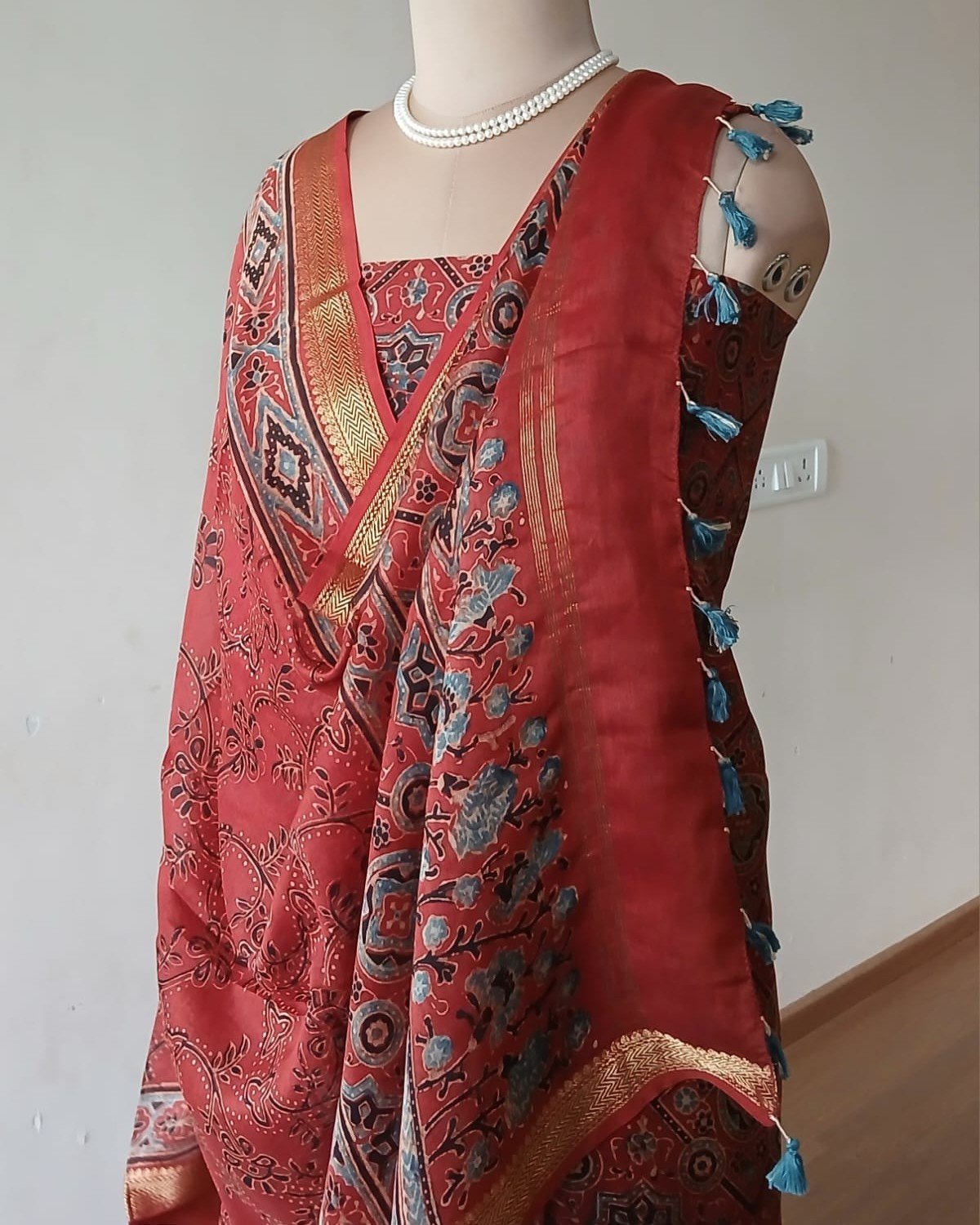 Two-piece salwar set in Maheshwari Silk Cotton - (SSMS0010) - Image 7
