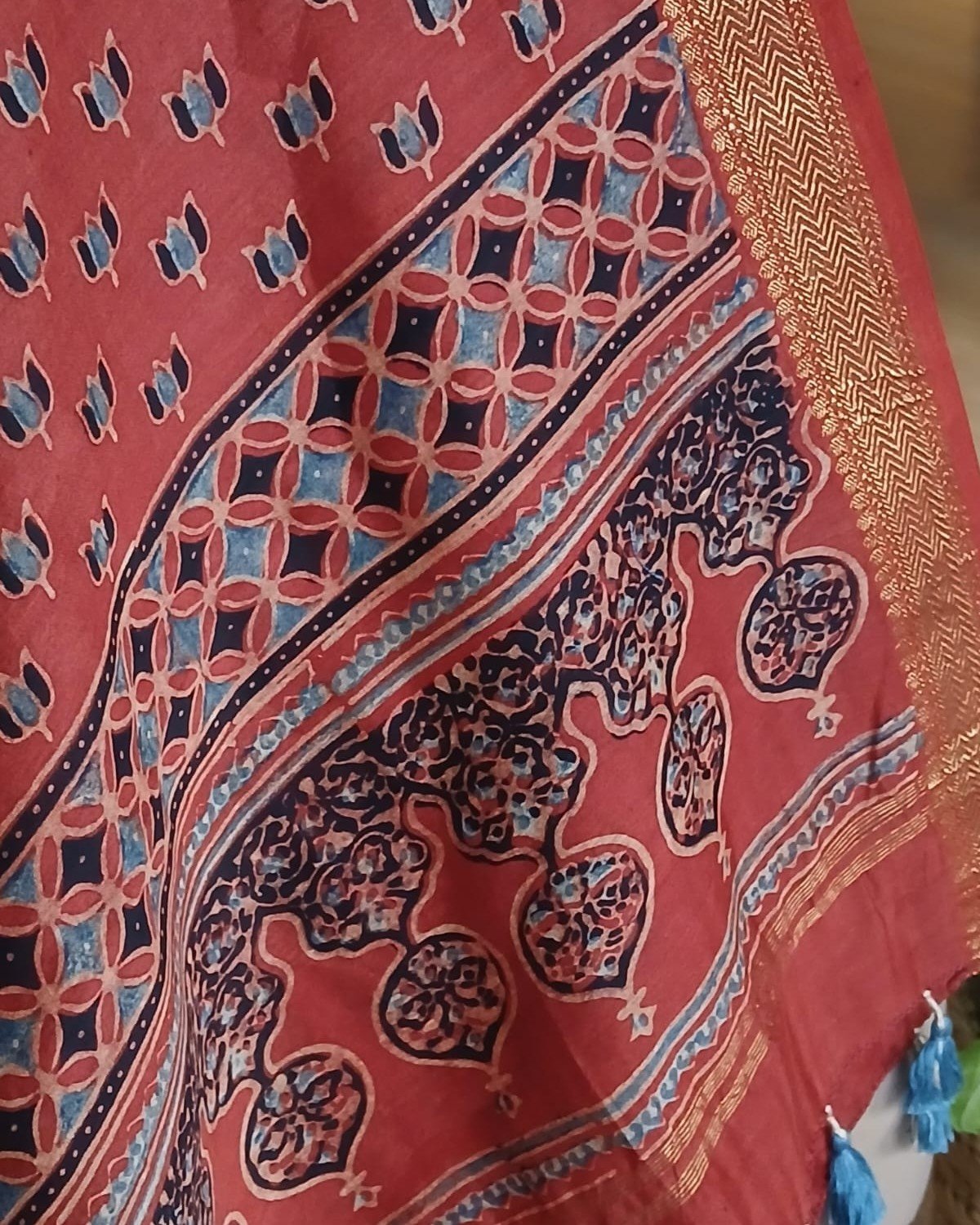 Two-piece salwar set in Maheshwari Silk Cotton - (SSMS0006) - Image 4