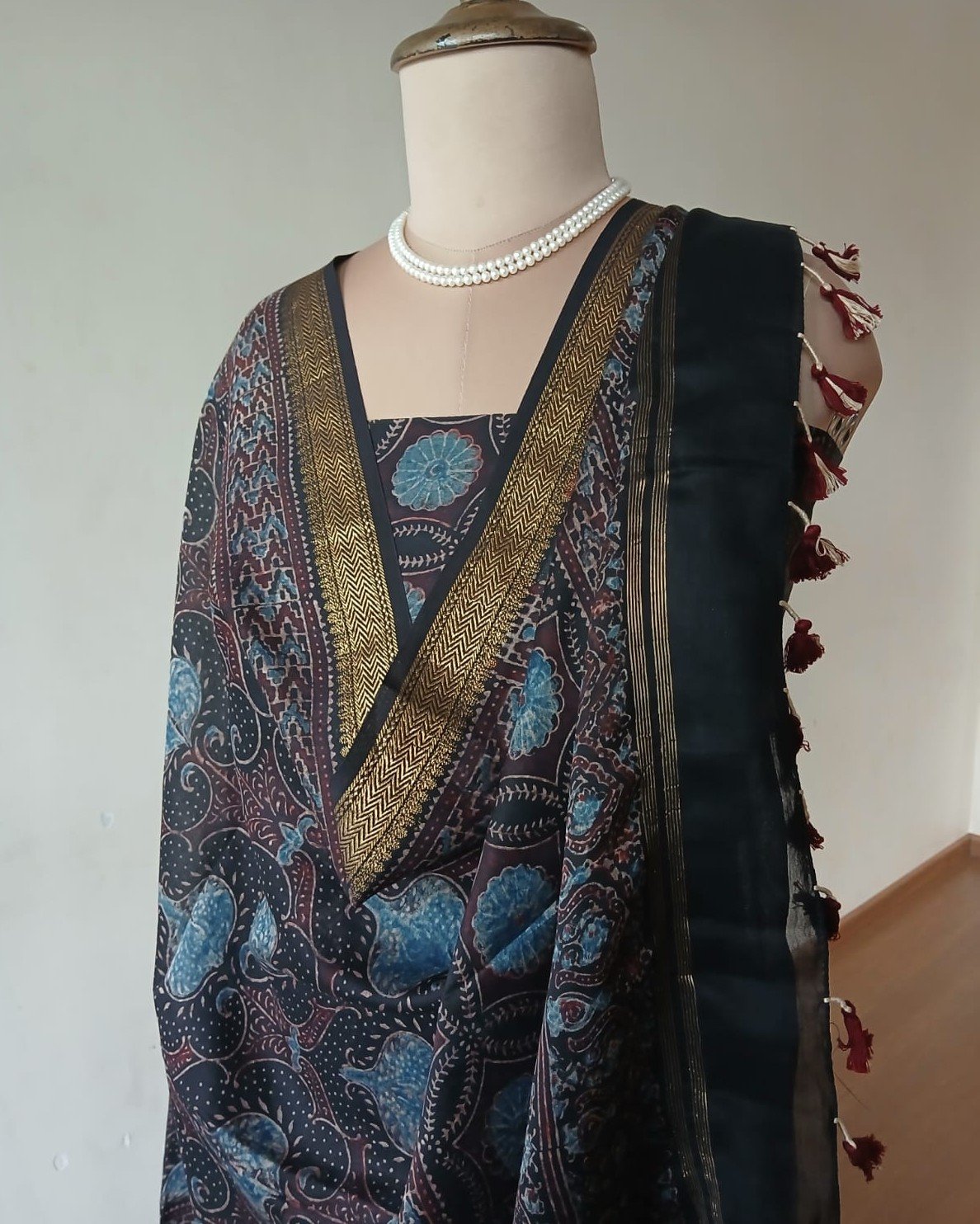 Two-piece salwar set in Maheshwari Silk Cotton - (SSMS0007) - Image 5