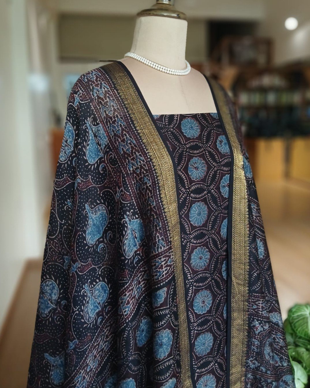 Two-piece salwar set in Maheshwari Silk Cotton - (SSMS0007) - Image 7