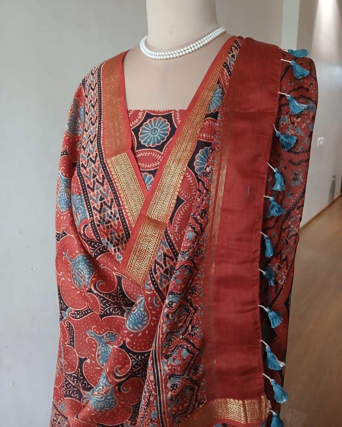 Two-piece salwar set in Maheshwari Silk Cotton - (SSMS0008) - Image 8