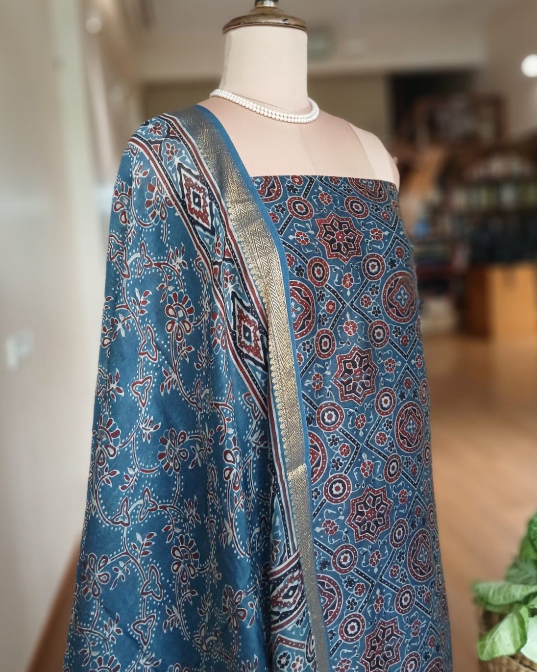 Two-piece salwar set in Maheshwari Silk Cotton - (SSMS0009) - Image 9
