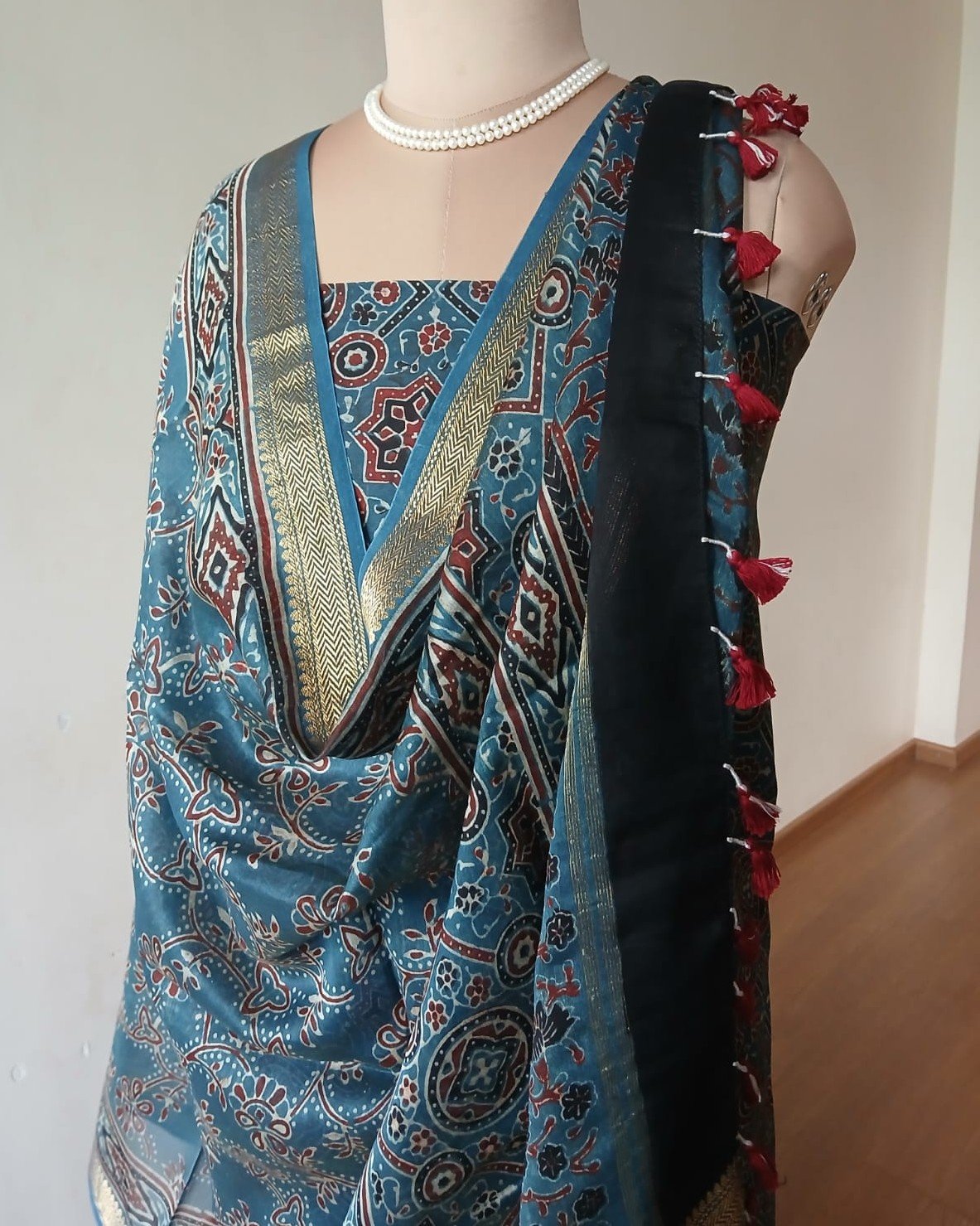 Two-piece salwar set in Maheshwari Silk Cotton - (SSMS0009) - Image 7