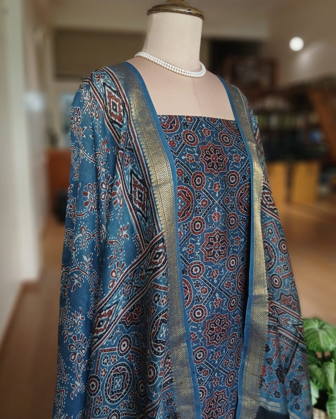 Two-piece salwar set in Maheshwari Silk Cotton - (SSMS0009) - Image 5