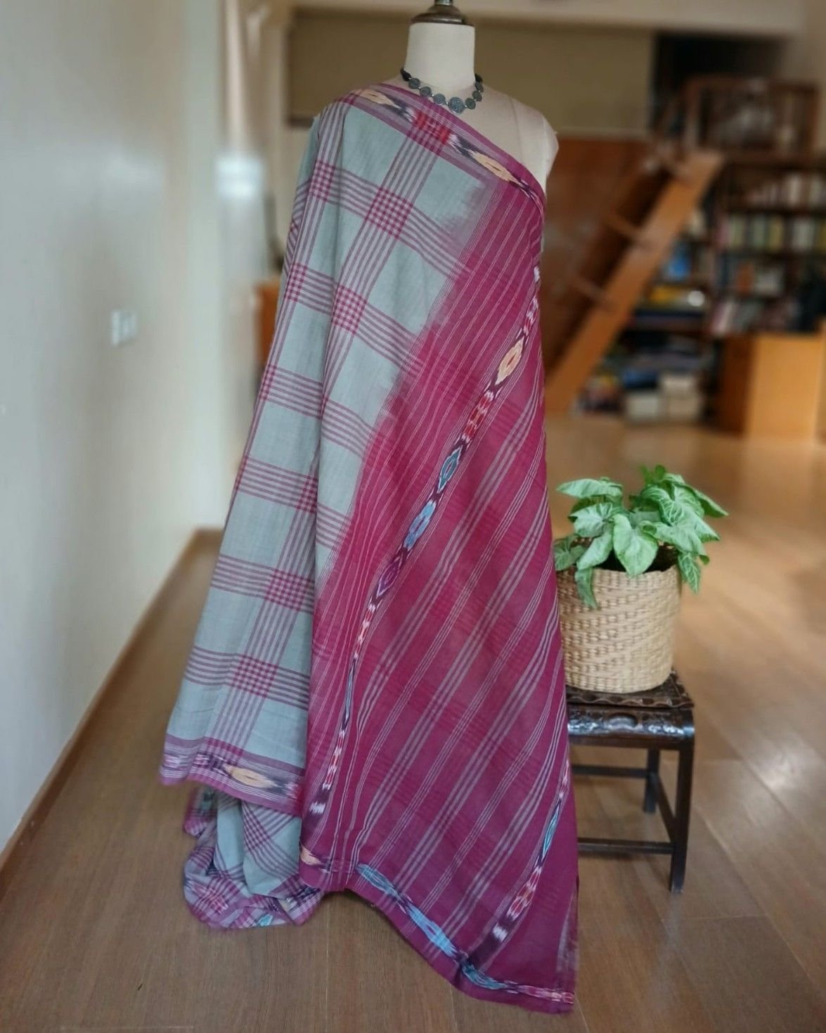 Checked Cotton Saree Handwoven in Machilipatnam (Bandar Saree) - (BSCC0001) - Image 7