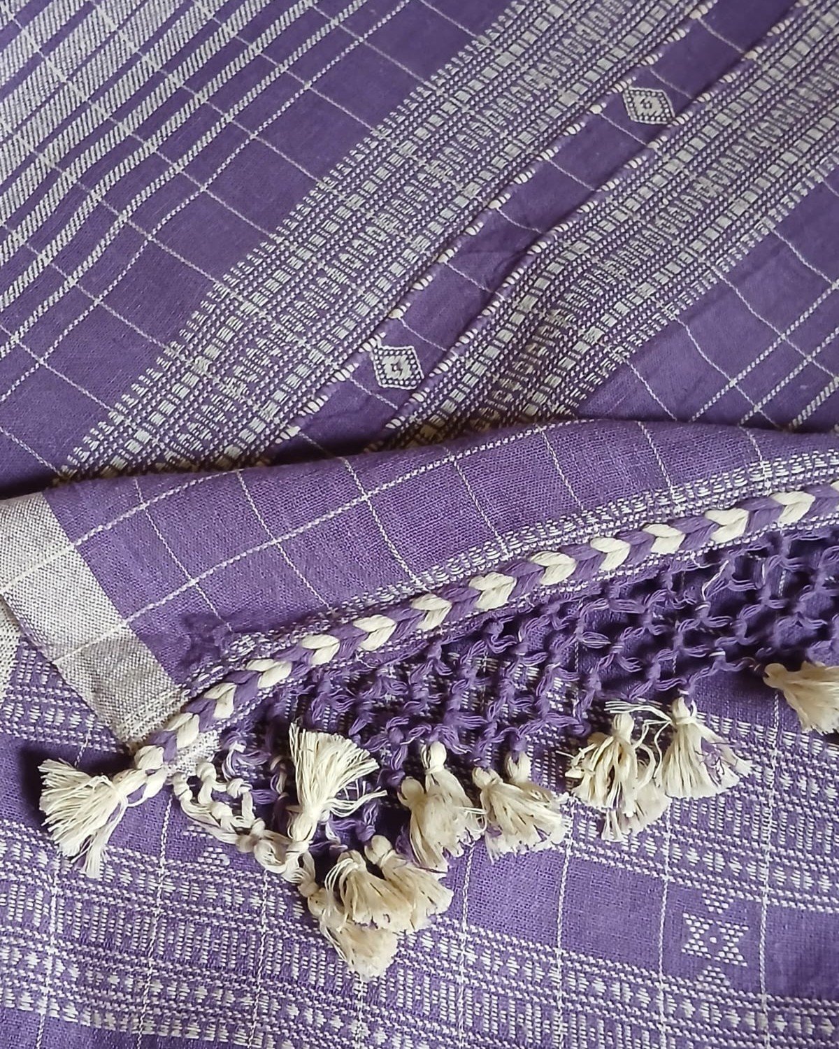 Bhujodi Saree Handwoven in Kala Cotton – (BHUJ1127) - Image 3