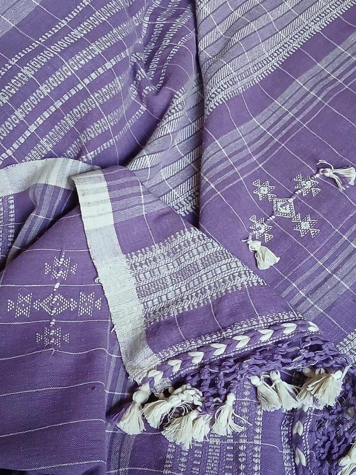 Bhujodi Saree Handwoven in Kala Cotton – (BHUJ1133) - Image 4