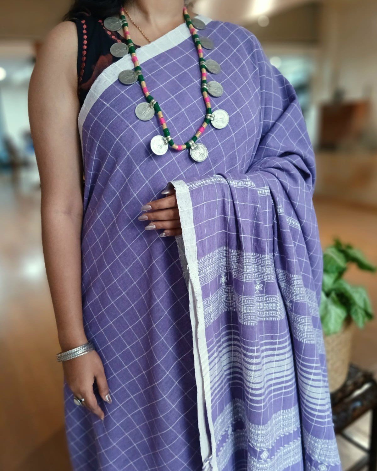 Bhujodi Saree Handwoven in Kala Cotton – (BHUJ1129) - Image 2