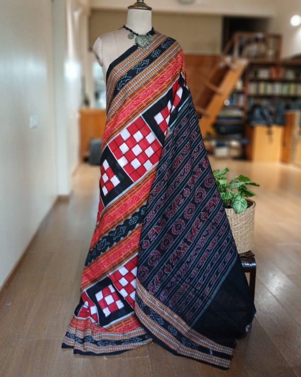 Bichitrapuri Sambalpur Double Ikat Saree in Cotton - (SSIS0004)