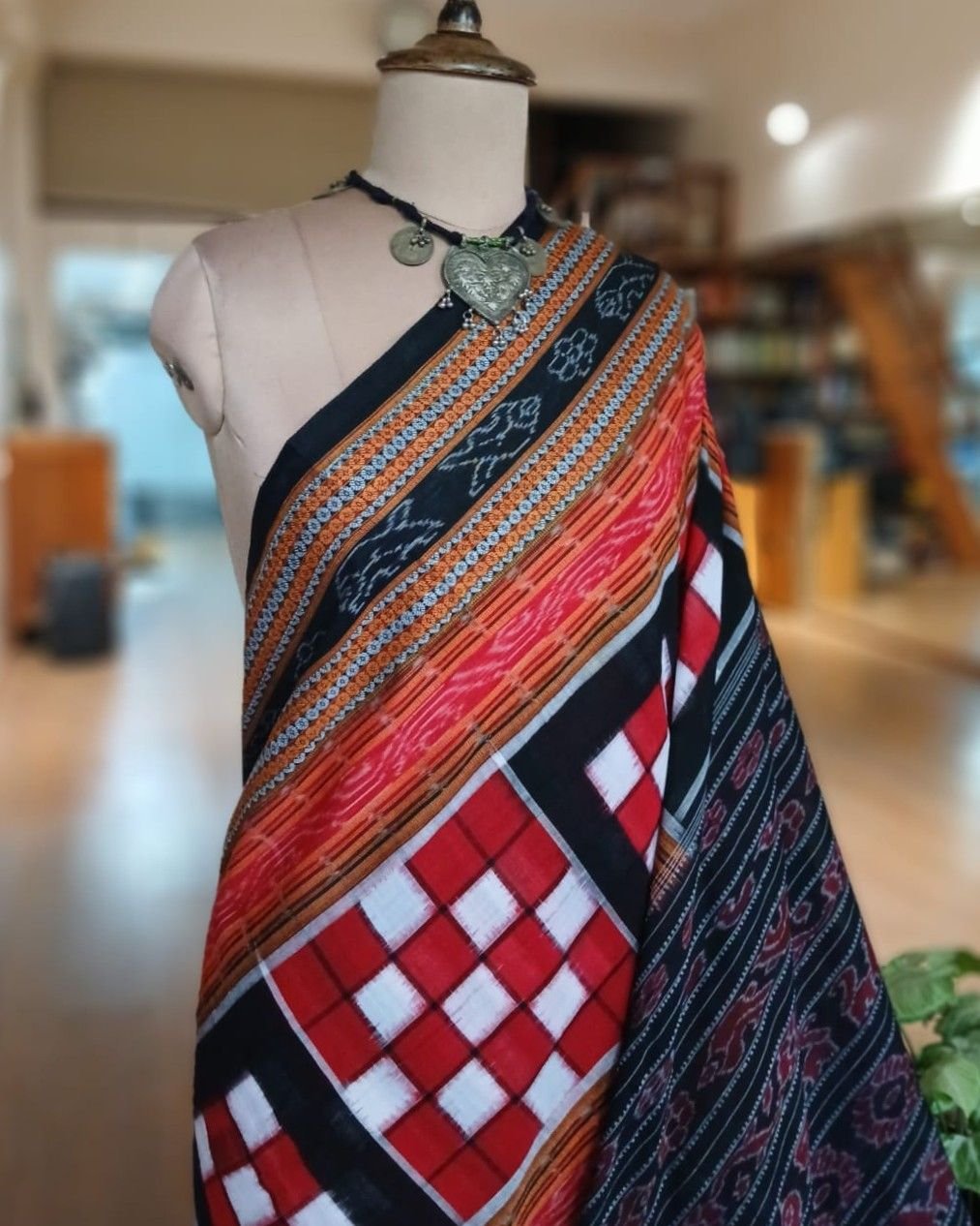 Bichitrapuri Sambalpur Double Ikat Saree in Cotton - (SSIS0004) - Image 2