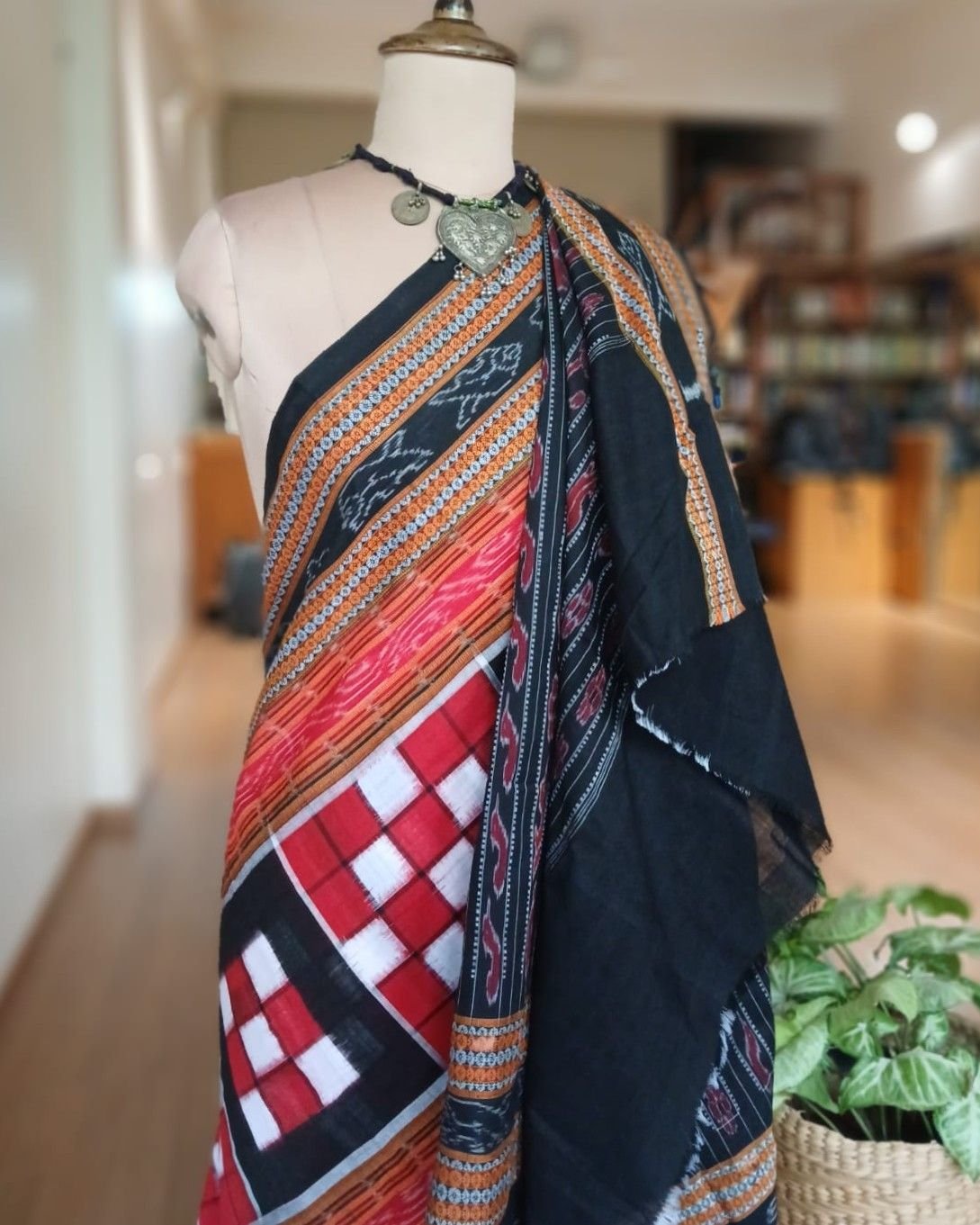Bichitrapuri Sambalpur Double Ikat Saree in Cotton - (SSIS0004) - Image 7
