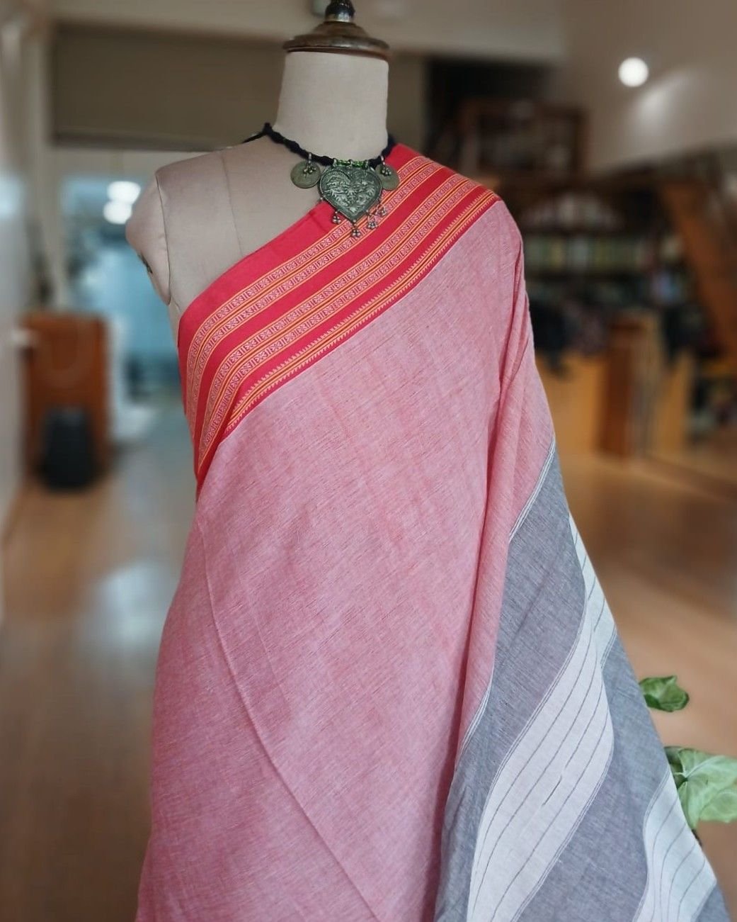 Gomi Border saree from North Karnataka -(GNKS0001) - Image 3