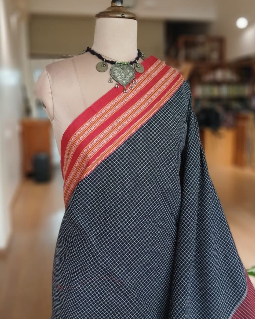 Gomi Border saree from North Karnataka -(GNKS0003) - Image 3