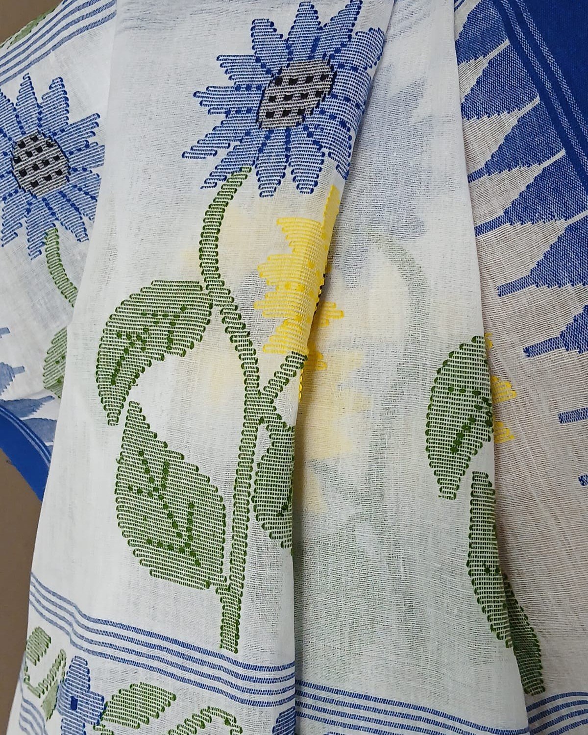 Moirang Phee Handweave Saree from Manipur - (MPHS0001) - Image 8