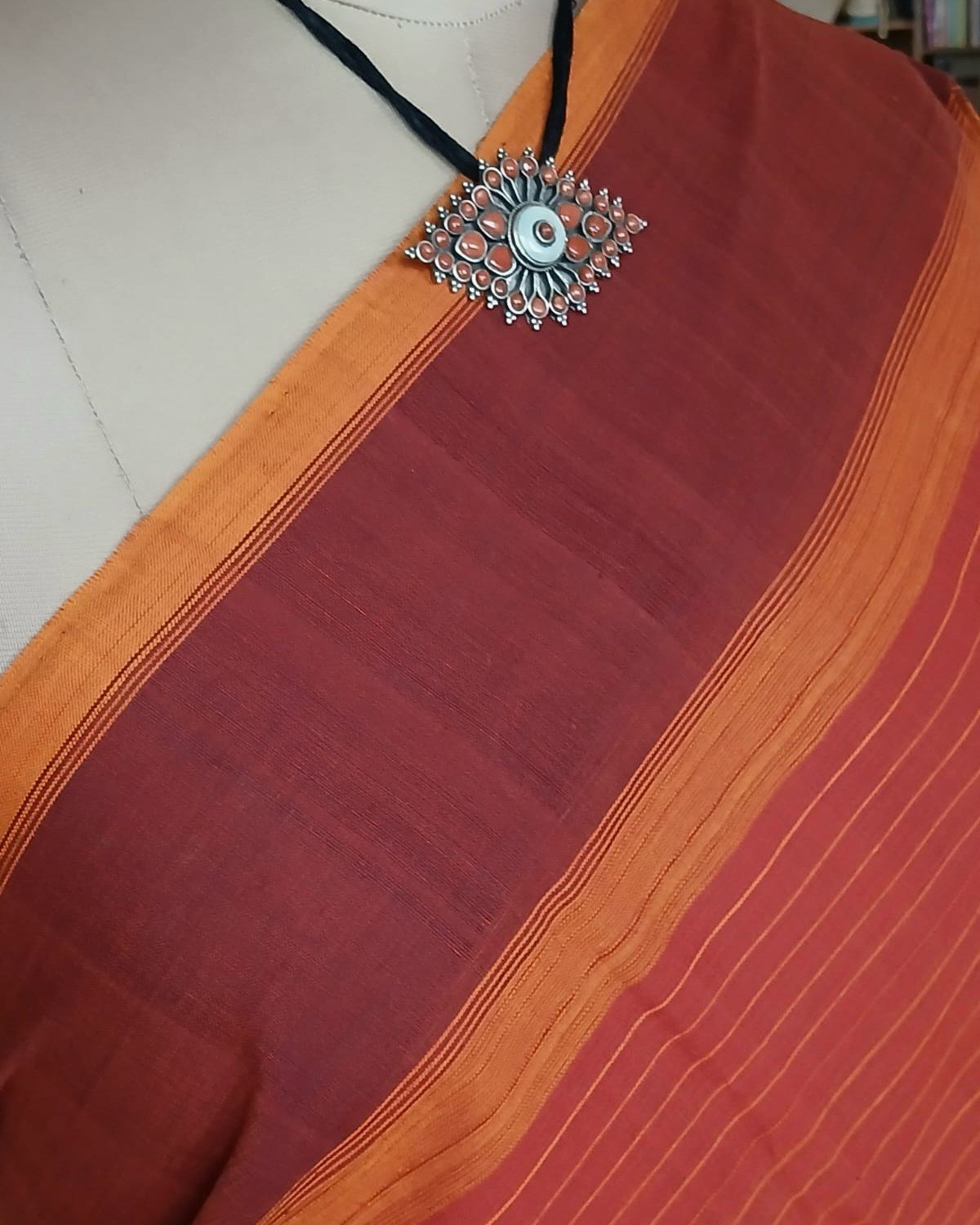 Classic Handwoven 40-count Kandangi from Chettinad – (CHKS0031) - Image 3