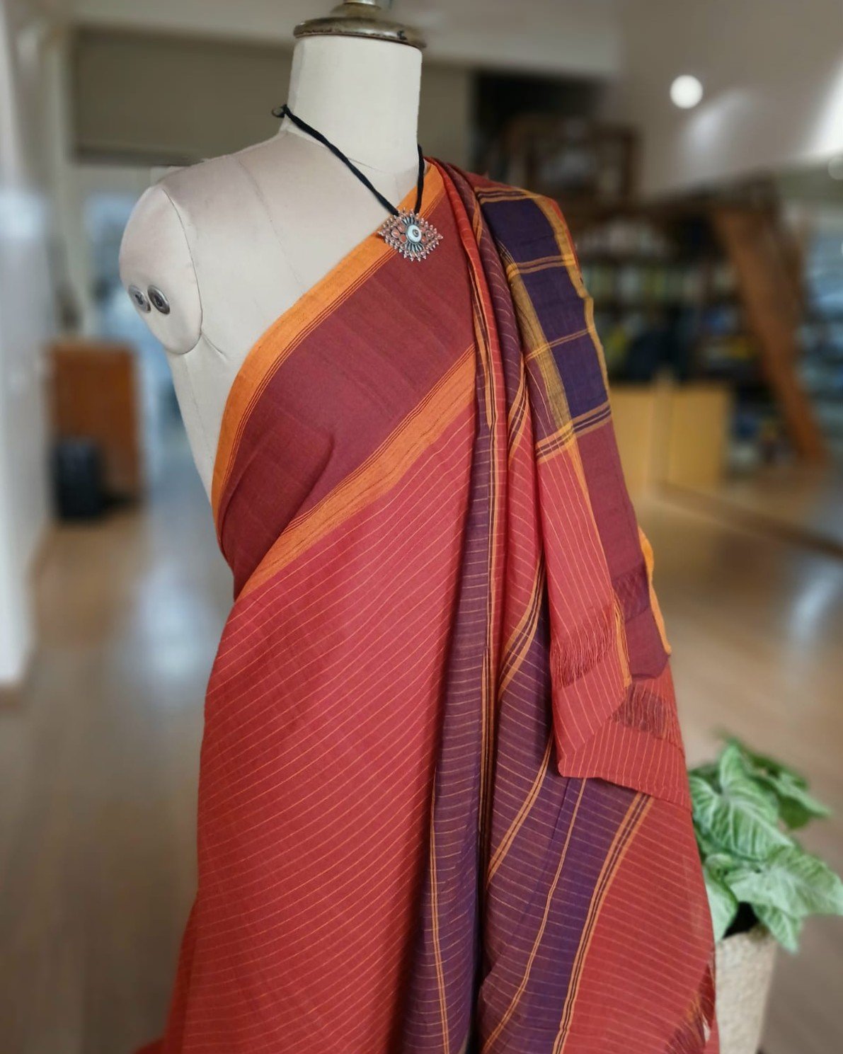 Classic Handwoven 40-count Kandangi from Chettinad – (CHKS0031) - Image 5