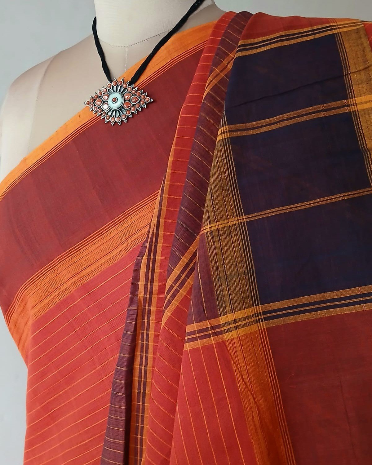 Classic Handwoven 40-count Kandangi from Chettinad – (CHKS0031) - Image 6