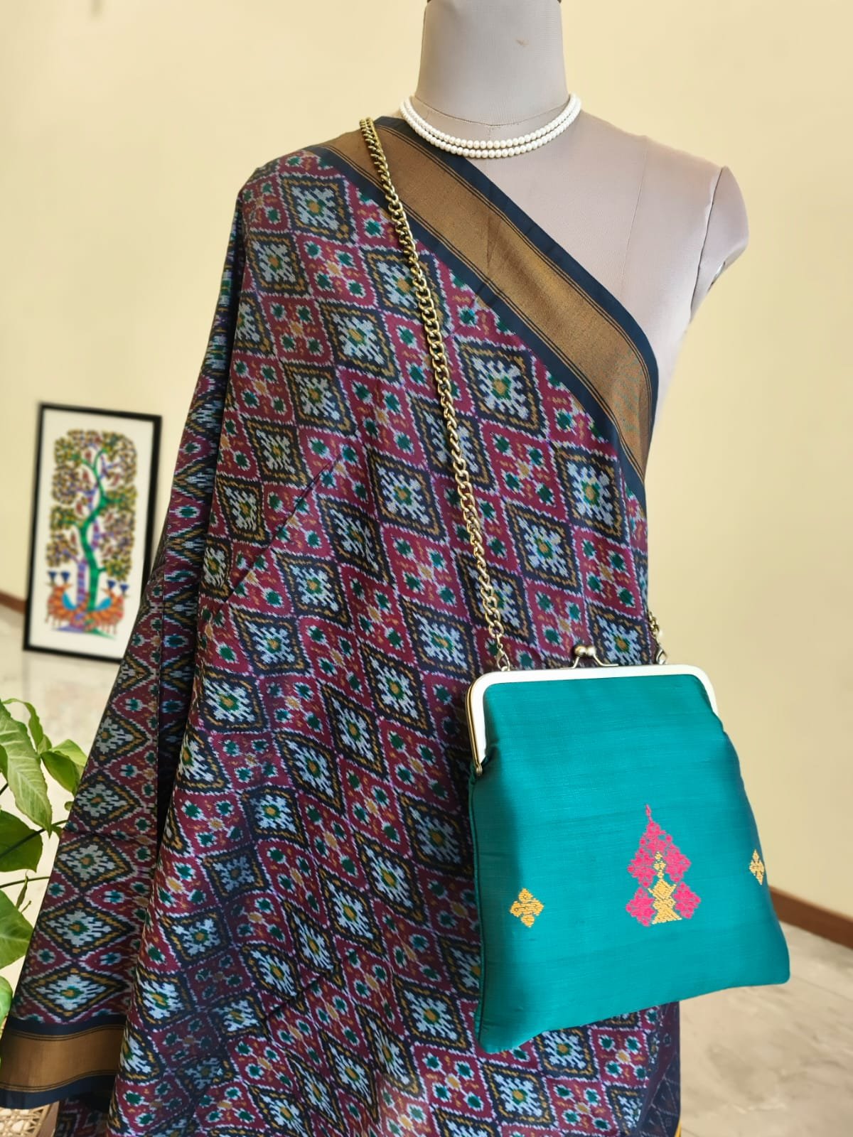 Kasuti Embroidered Silk Purse - (KSTP1020) - Image 2
