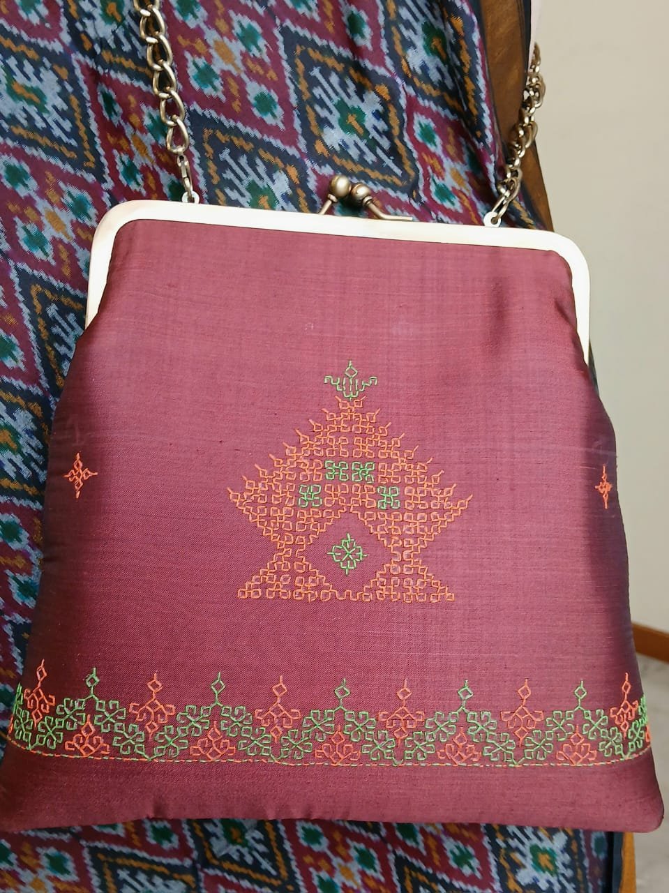 Kasuti Embroidered Silk Purse - (KSTP1027)