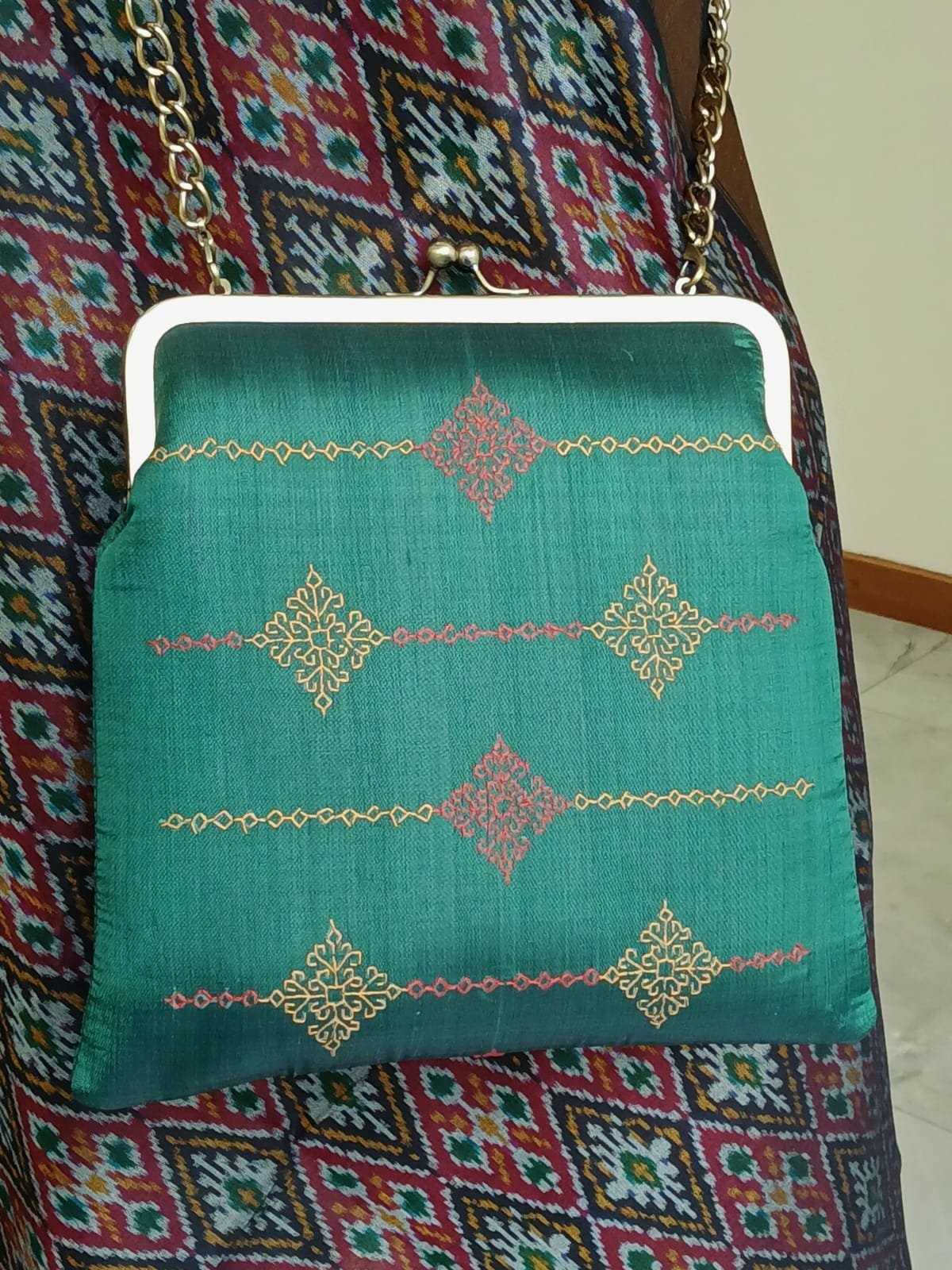 Kasuti Embroidered Silk Purse - (KSTP1026)