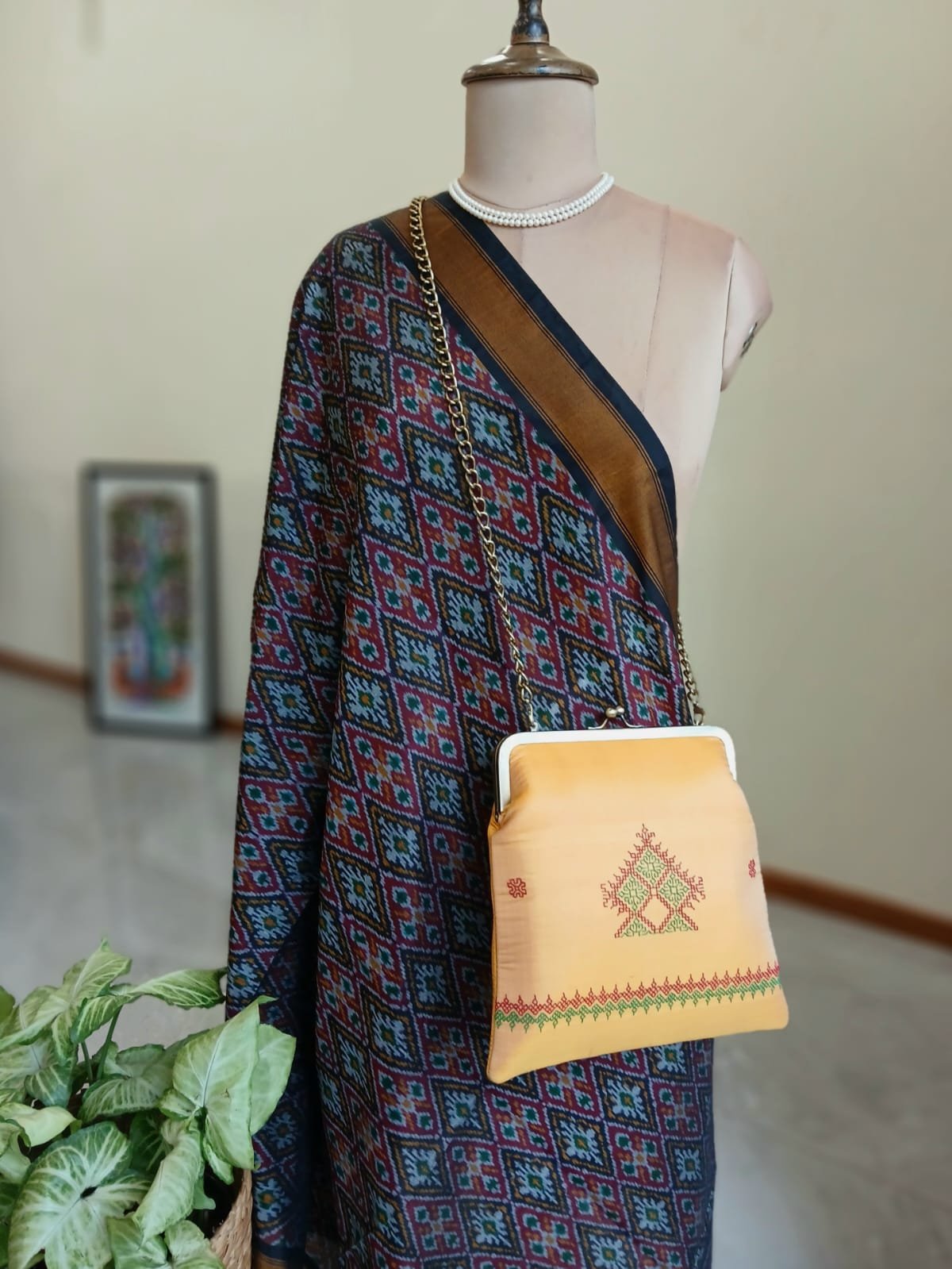Kasuti Embroidered Silk Purse - (KSTP1028) - Image 2