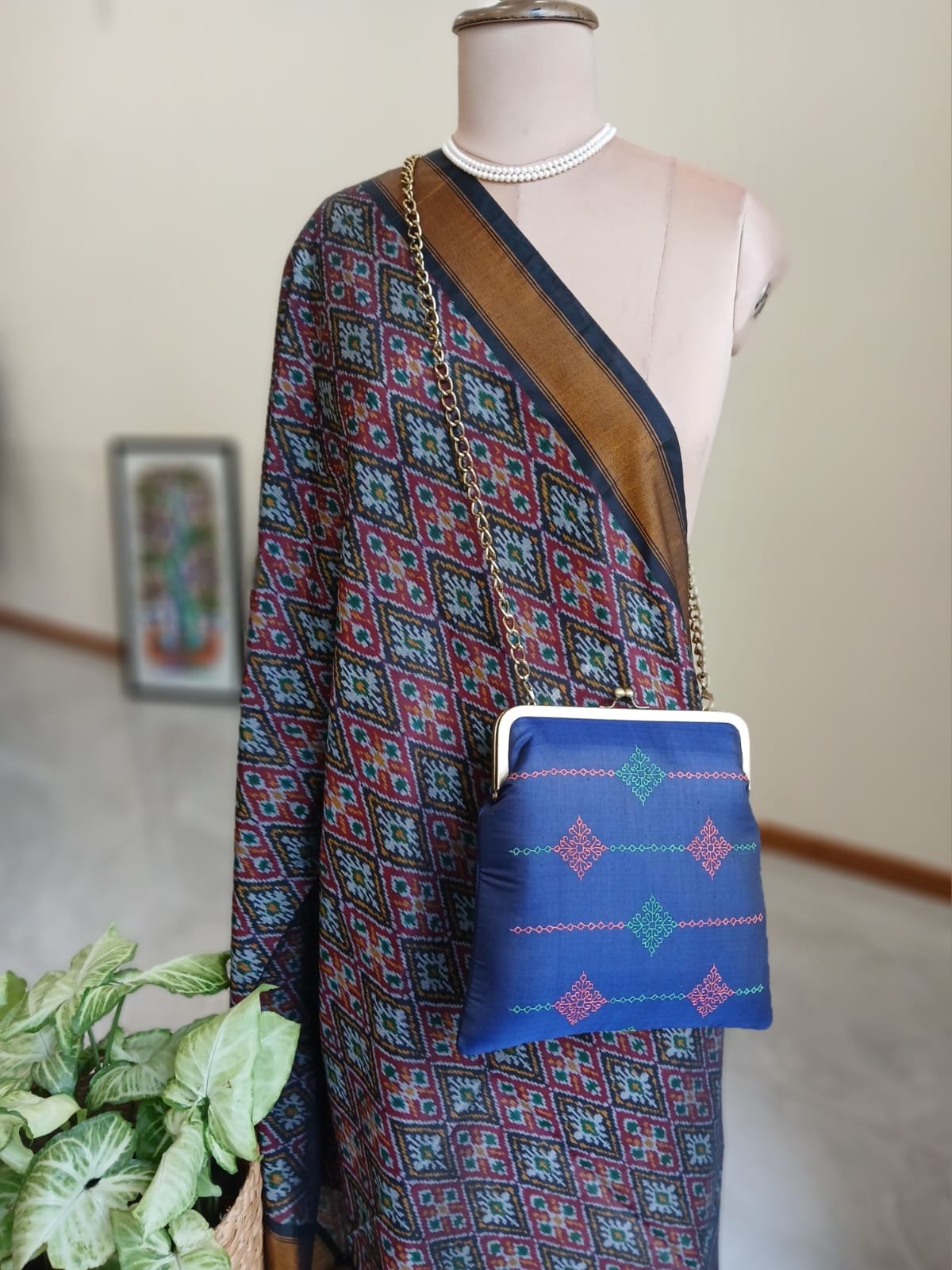 Kasuti Embroidered Silk Purse - (KSTP1024) - Image 2