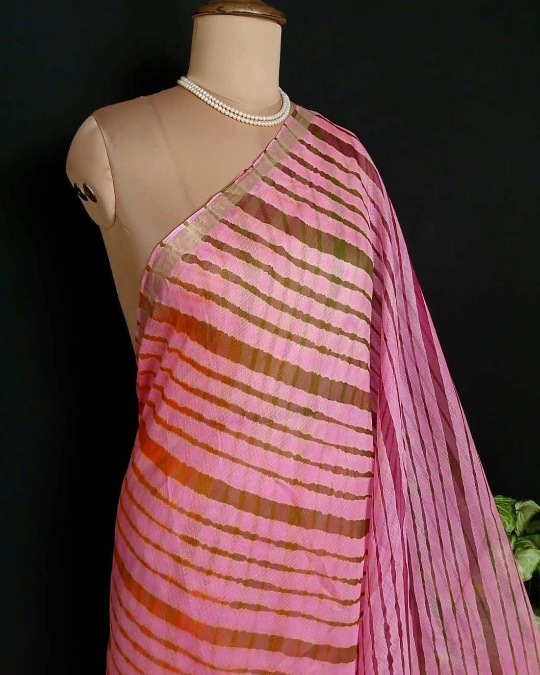 Hand tie-dye Leheriya on Kota Silk (HTKS1043) - Image 3