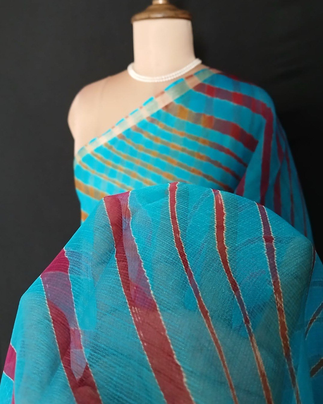 Hand tie-dye Leheriya on Kota Silk (HTKS1048) - Image 4