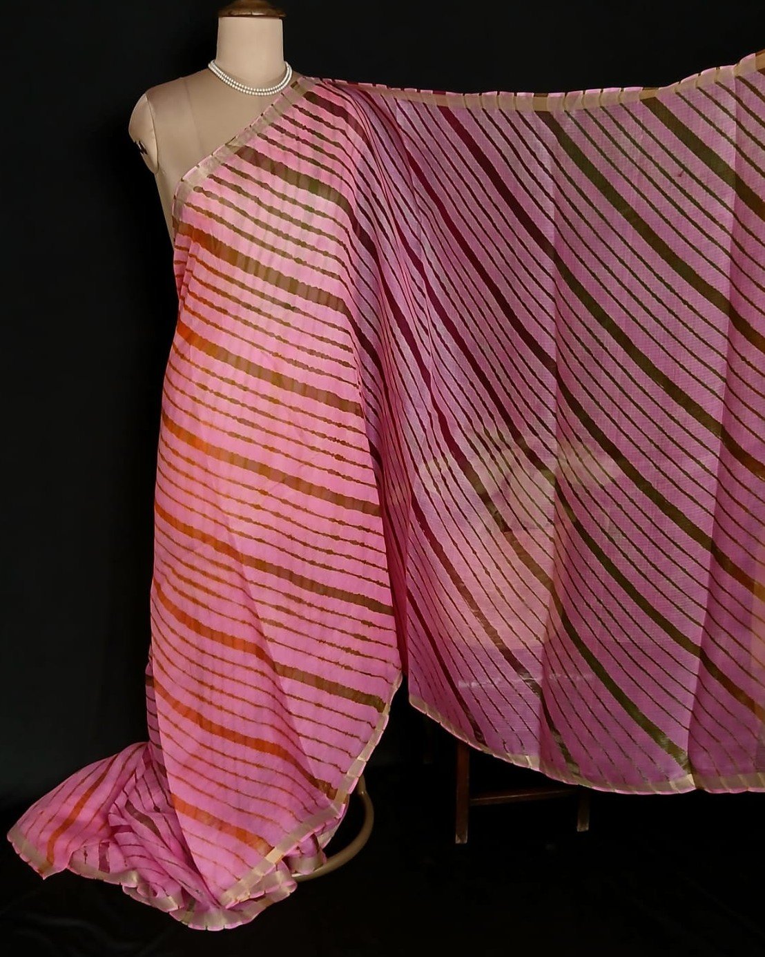Hand tie-dye Leheriya on Kota Silk (HTKS1043) - Image 5