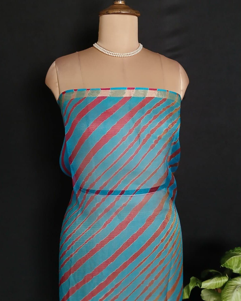 Hand tie-dye Leheriya on Kota Silk (HTKS1048) - Image 6