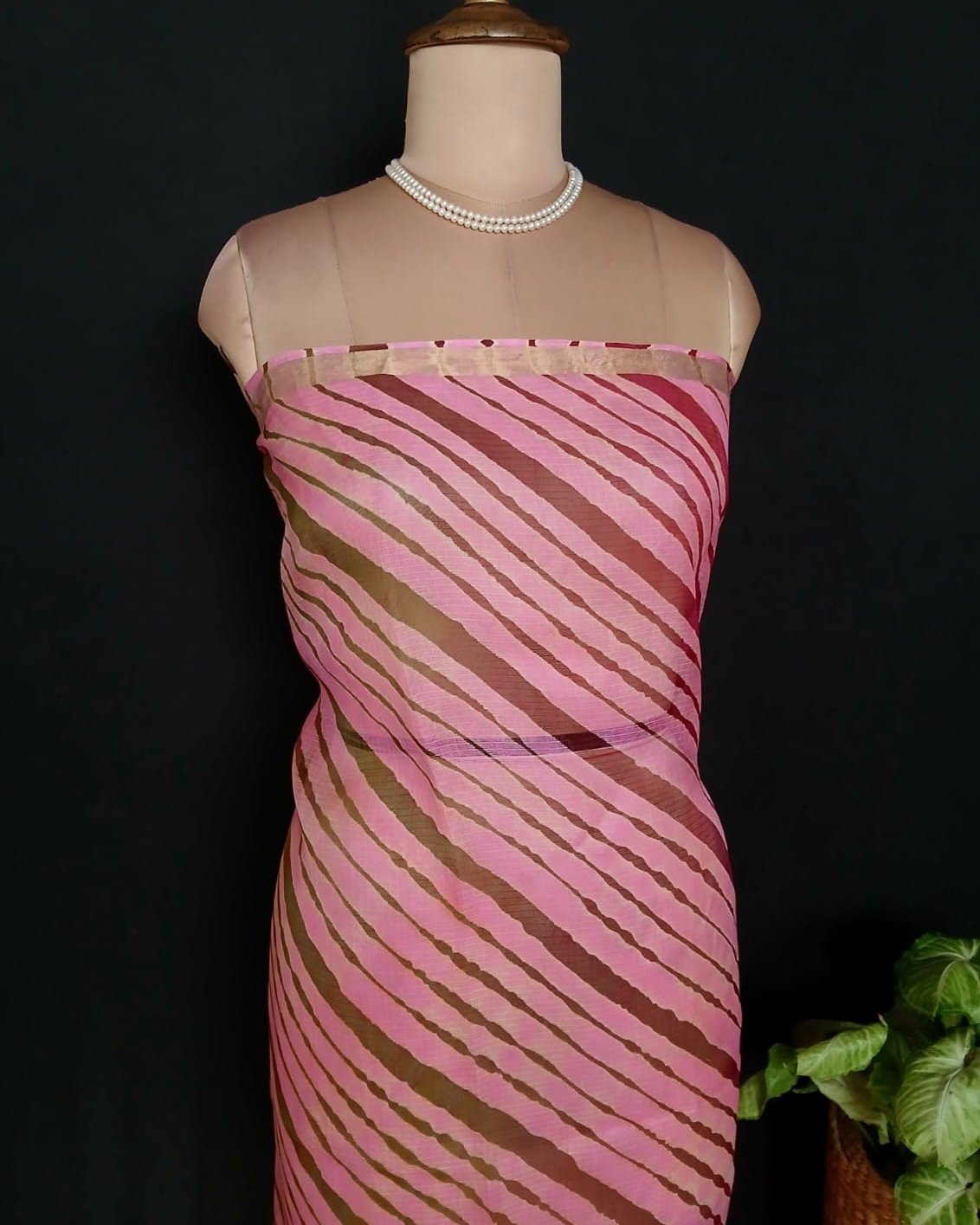 Hand tie-dye Leheriya on Kota Silk (HTKS1043) - Image 6