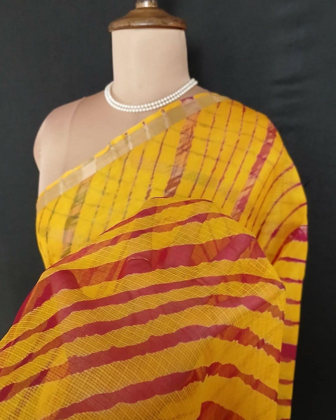 Hand tie-dye Leheriya on Kota Silk (HTKS1046) - Image 3