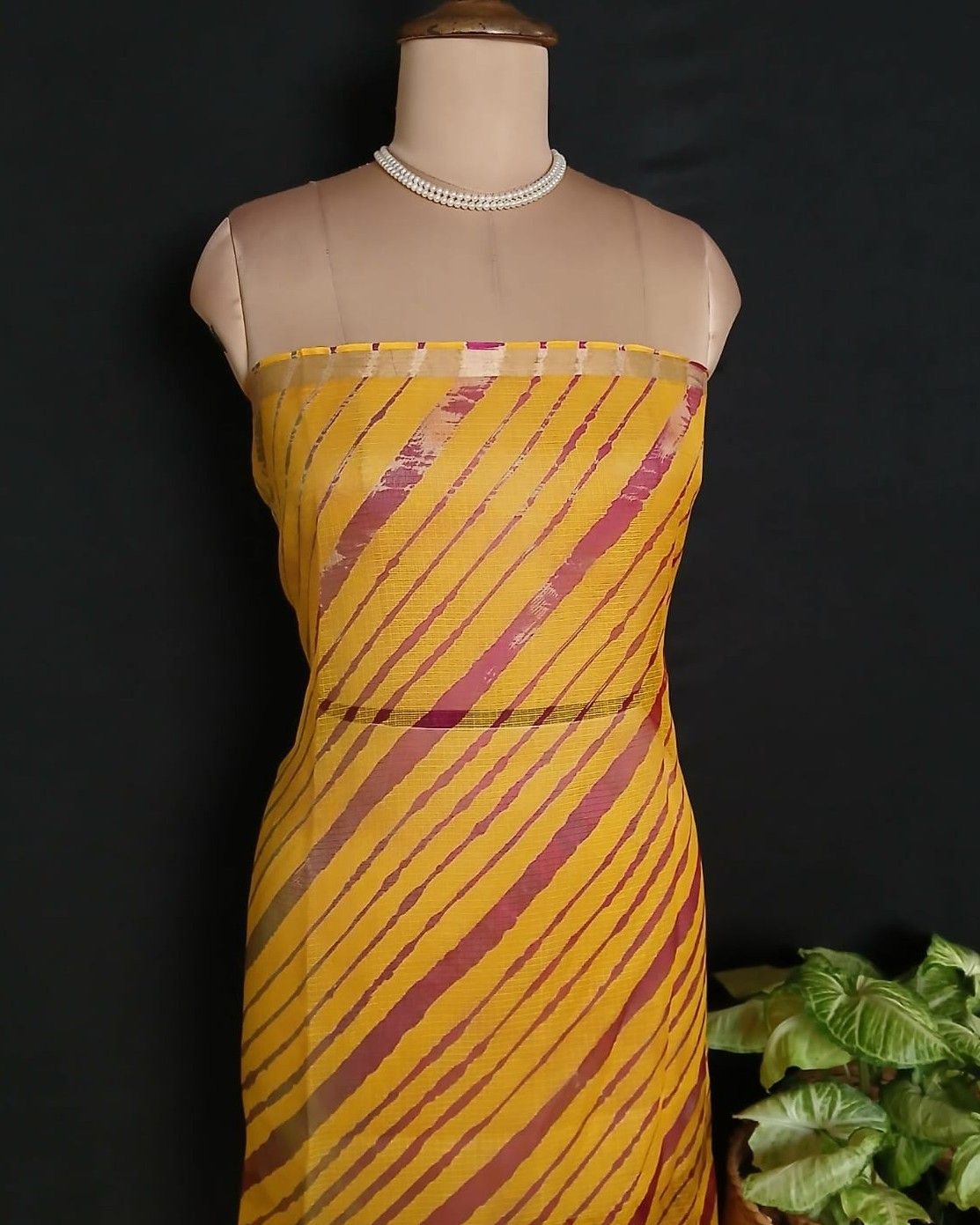 Hand tie-dye Leheriya on Kota Silk (HTKS1046) - Image 6