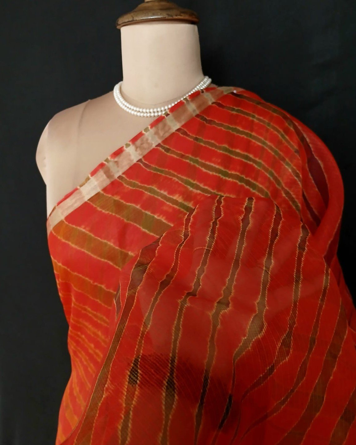 Hand tie-dye Leheriya on Kota Silk (HTKS1041) - Image 3