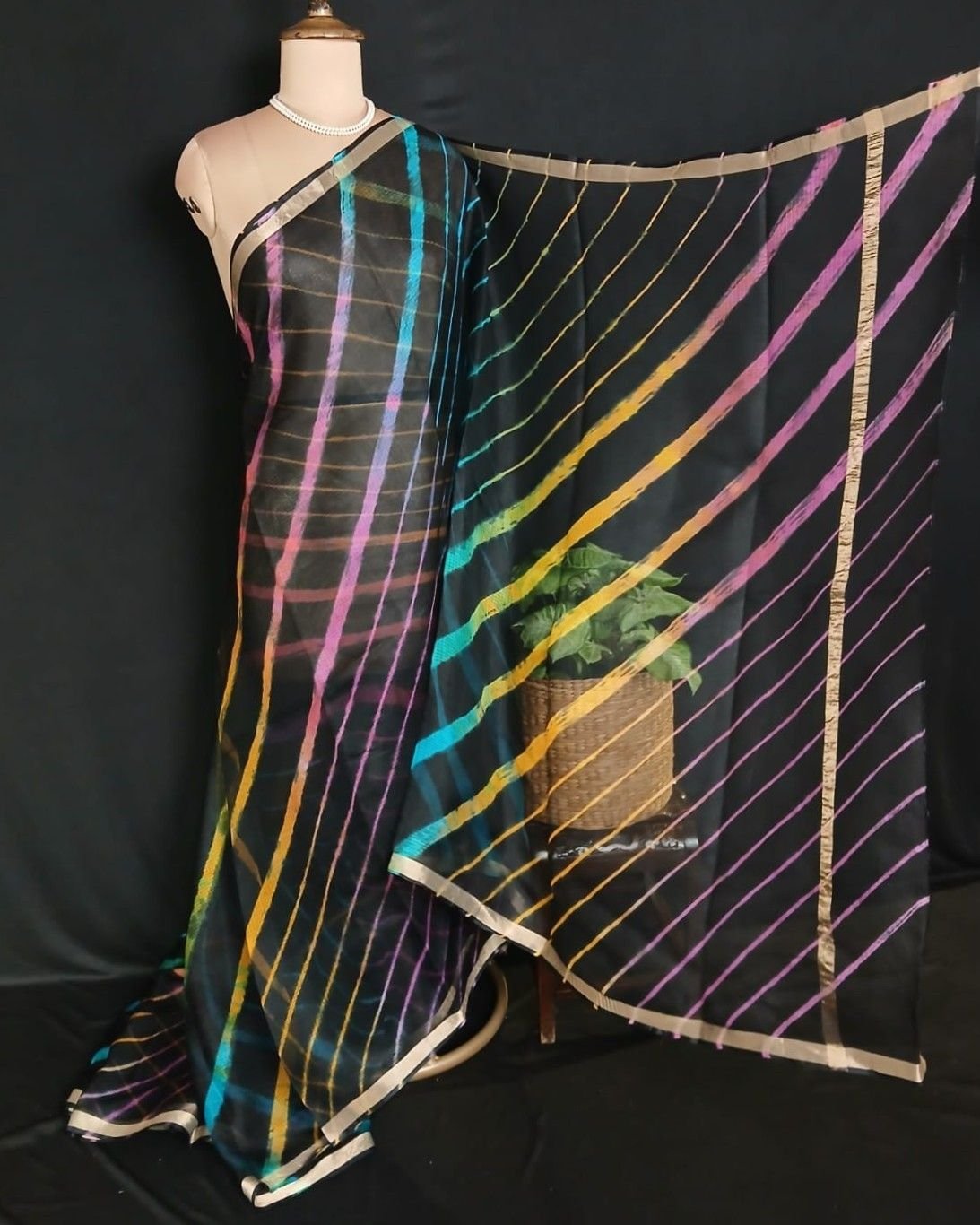 Hand tie-dye Leheriya on Kota Silk (HTKS1044) - Image 5