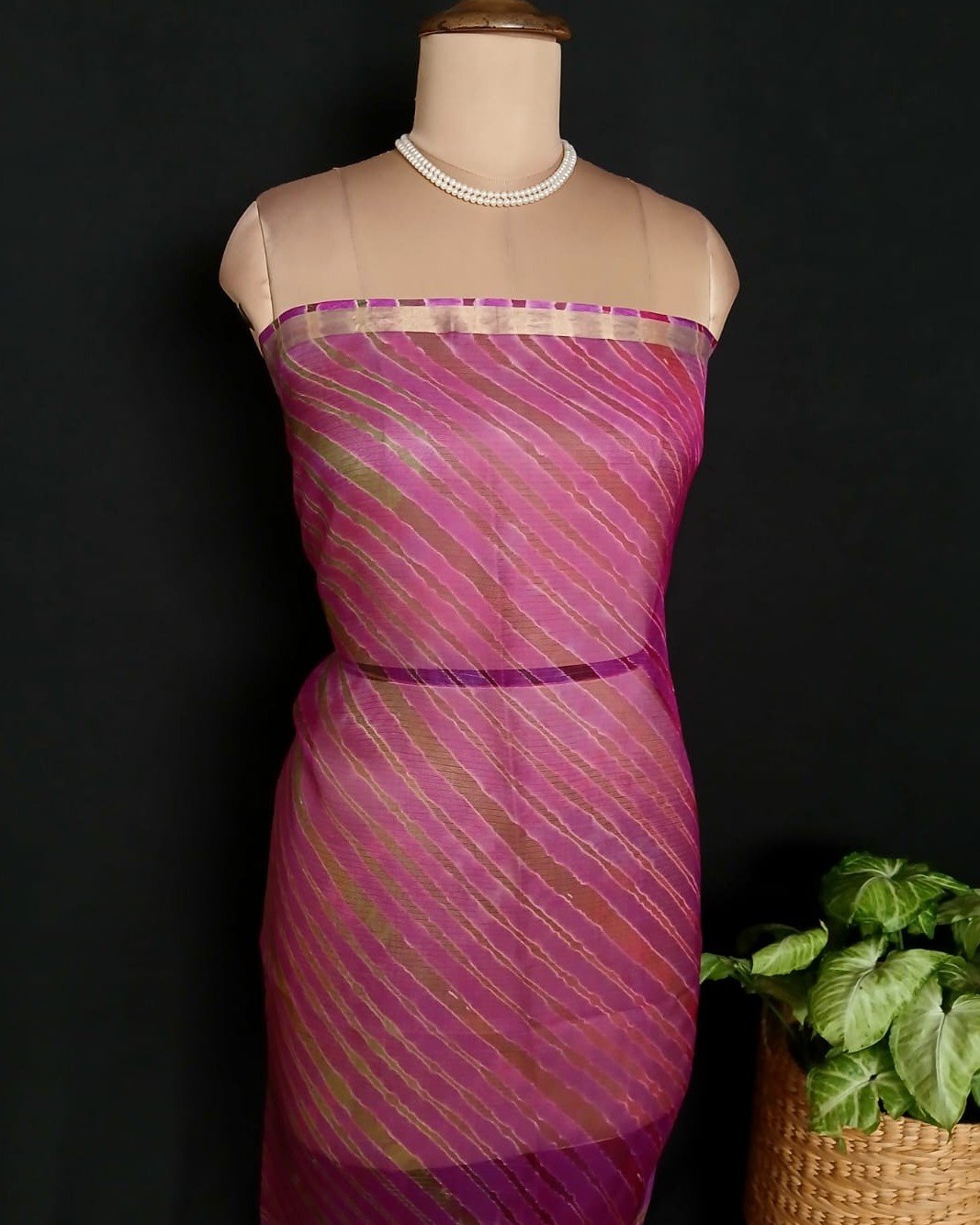 Hand tie-dye Leheriya on Kota Silk (HTKS1039) - Image 6