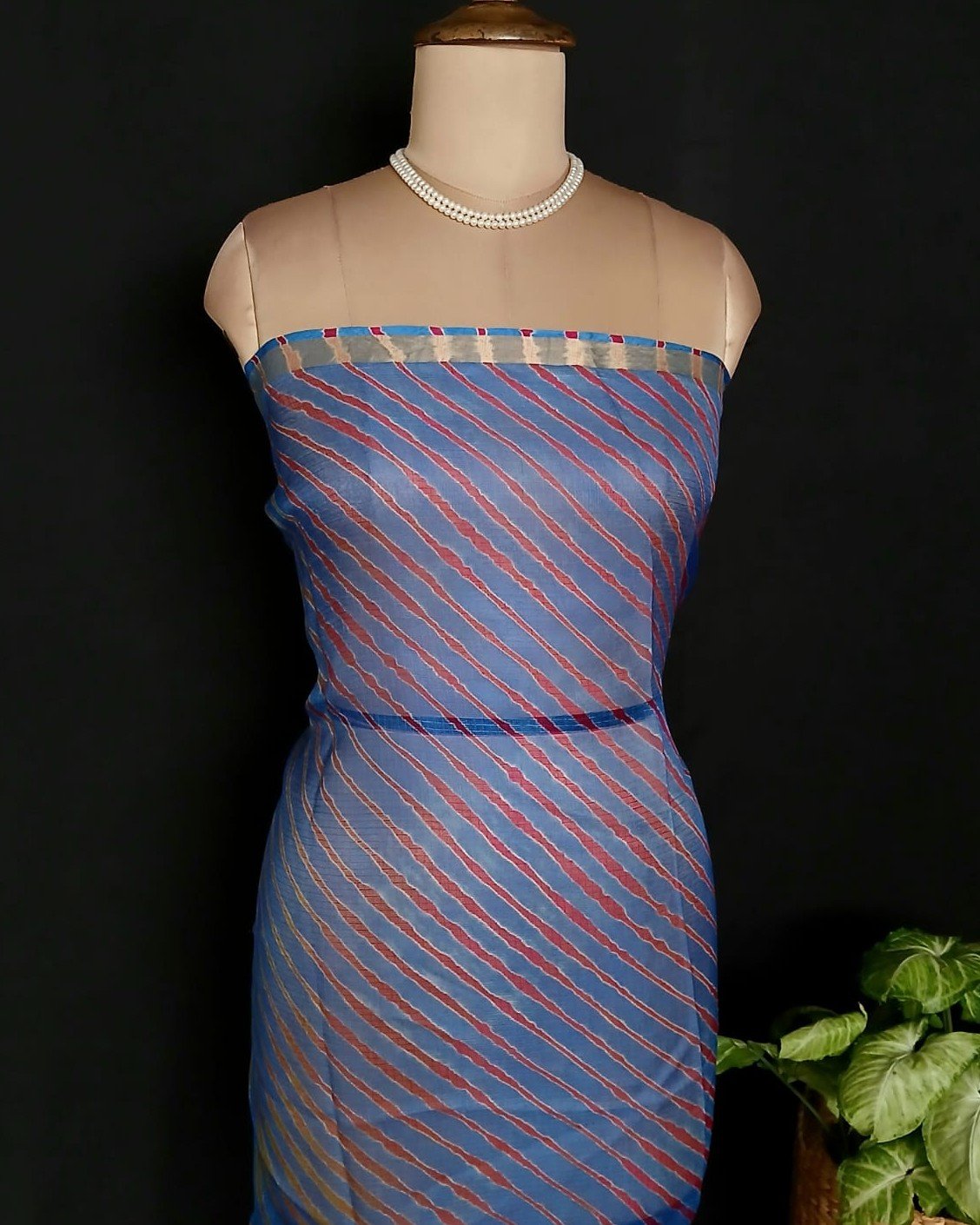 Hand tie-dye Leheriya on Kota Silk (HTKS1037) - Image 6