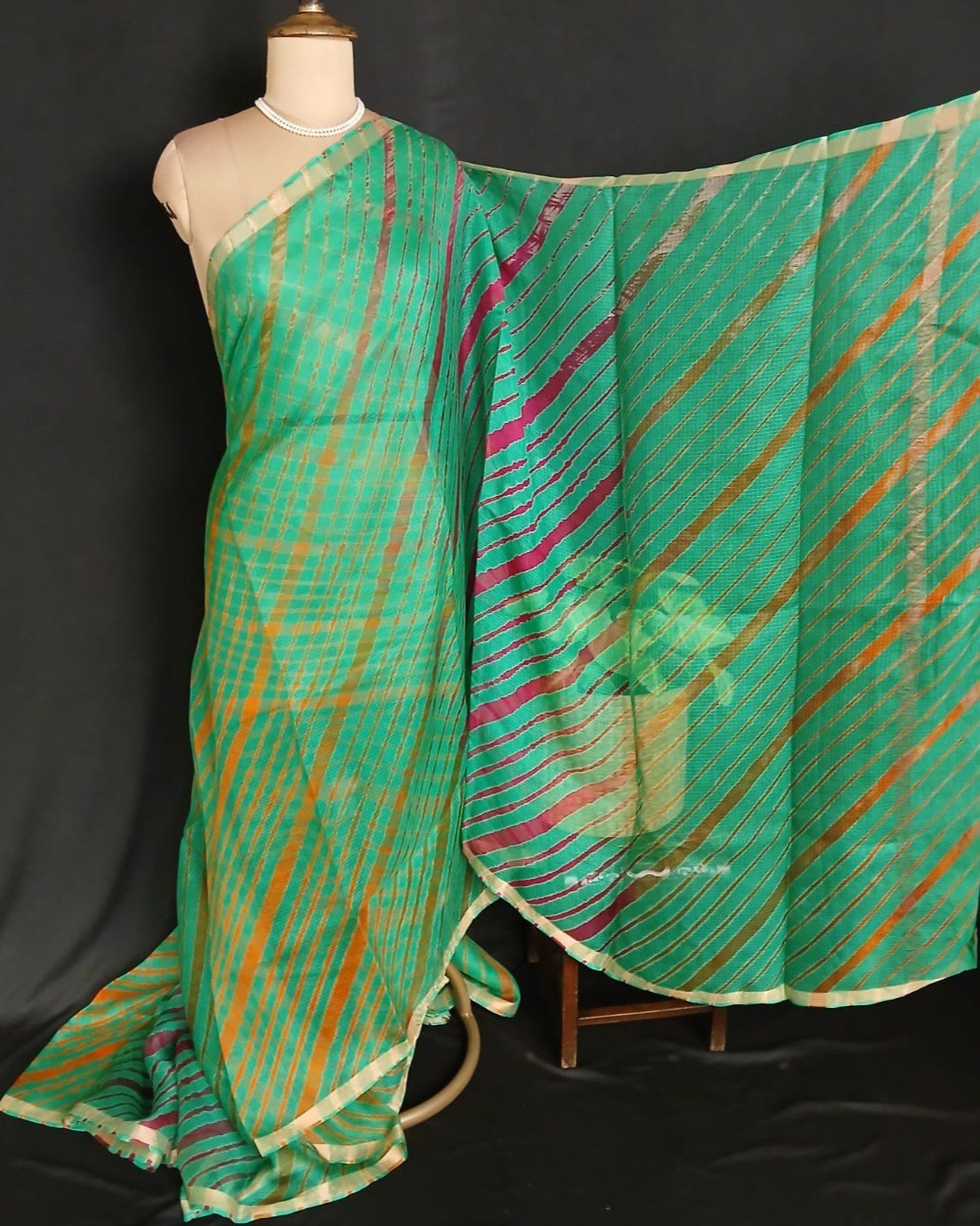 Hand tie-dye Leheriya on Kota Silk (HTKS1035) - Image 3