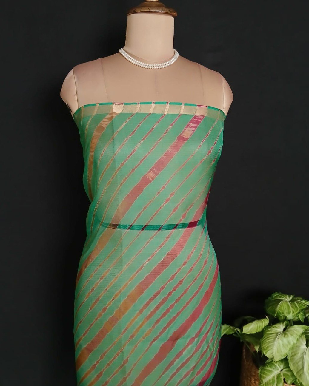 Hand tie-dye Leheriya on Kota Silk (HTKS1035) - Image 6