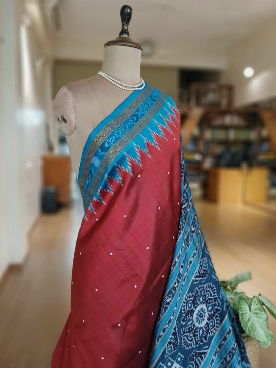 Pure Silk Nuapatna Khandua Pata in Single Ikat- (SKSS0008) - Image 2