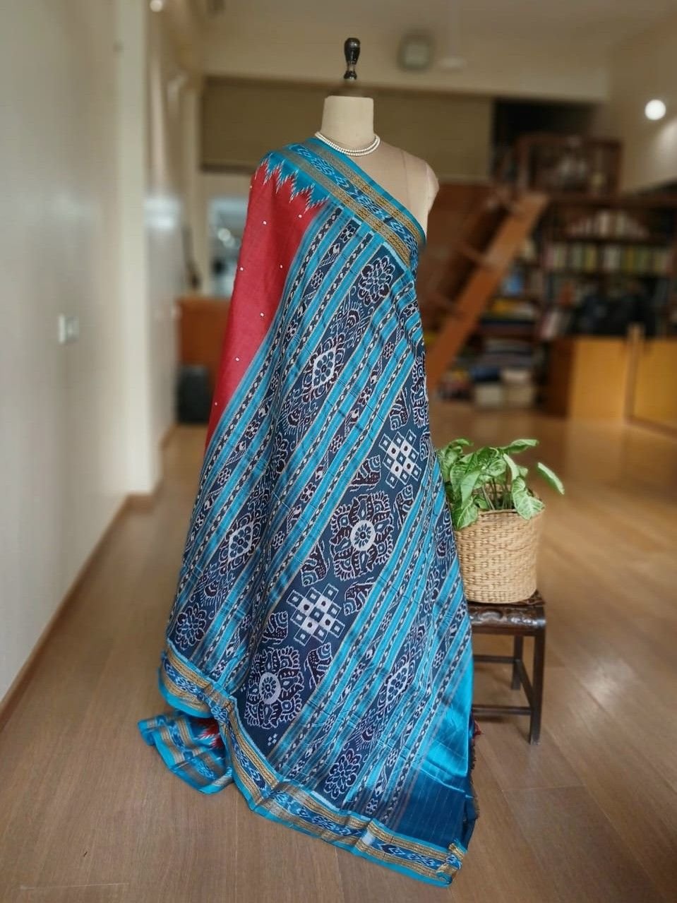Pure Silk Nuapatna Khandua Pata in Single Ikat- (SKSS0008) - Image 8