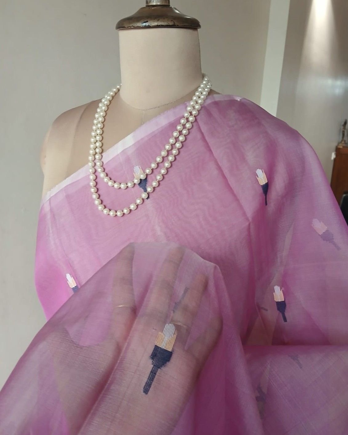 Hand Jamdani in Mulberry Silk with Bird Motifs – (SJMS0010) - Image 3