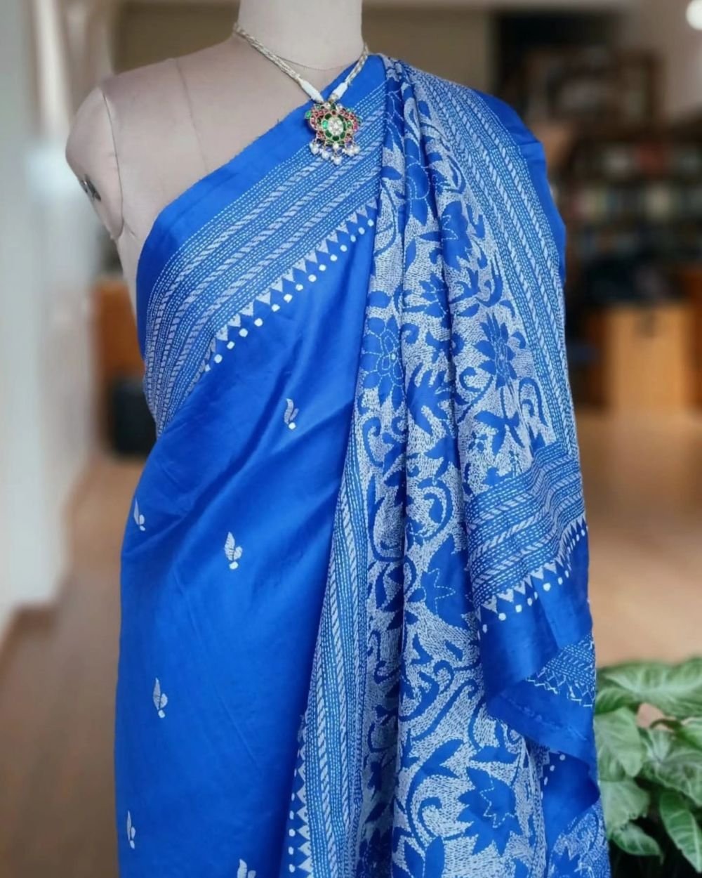 Hand Embroidered Santiniketan Kantha Saree - (SNBK0016) - Image 5