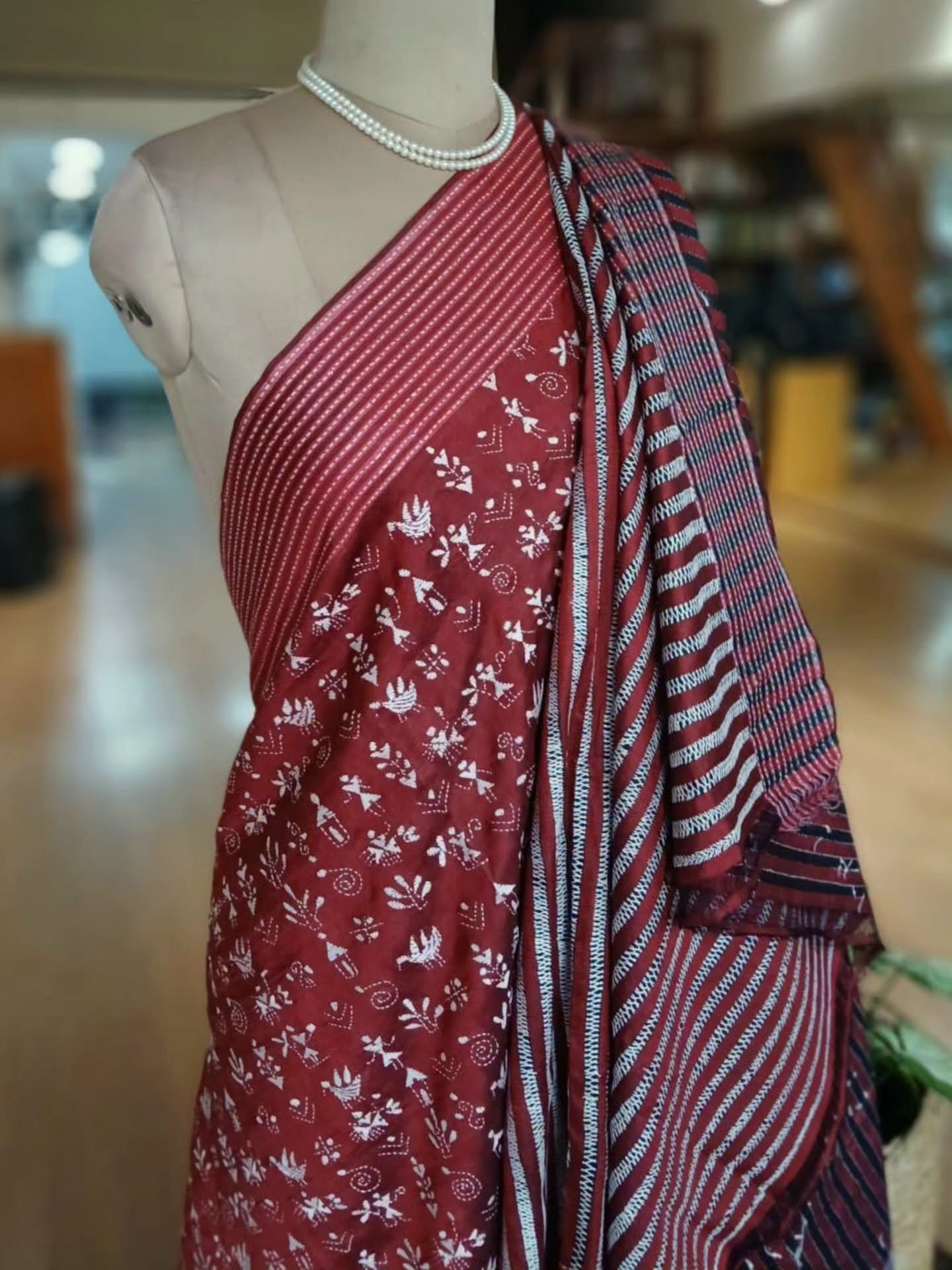 Hand Embroidered Santiniketan Kantha Saree - (SNBK0022) - Image 3