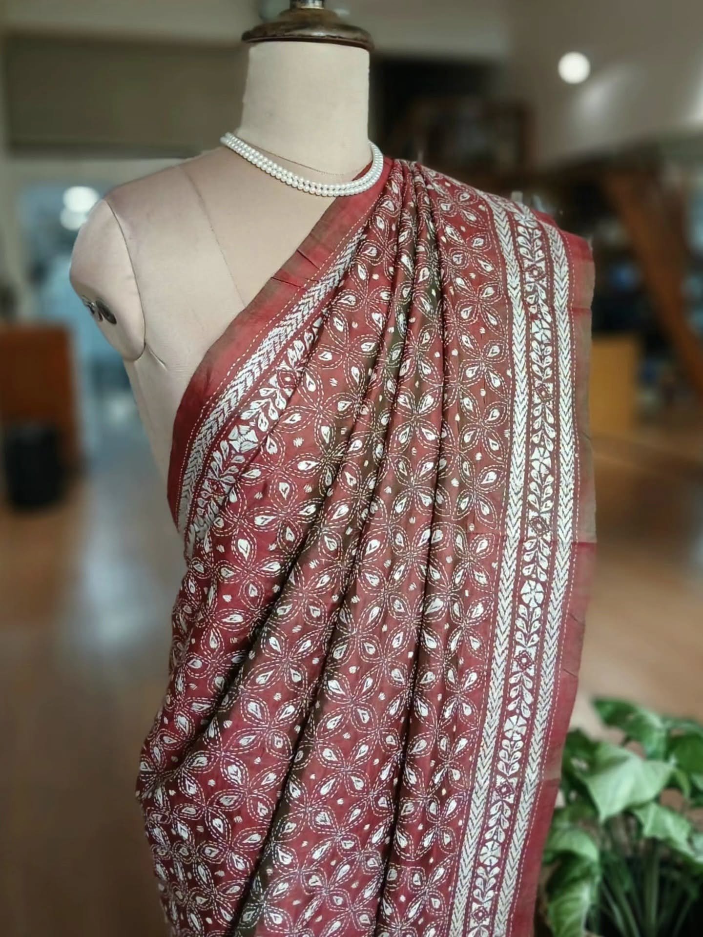 Hand Embroidered Santiniketan Kantha Saree - (SNBK0024) - Image 6