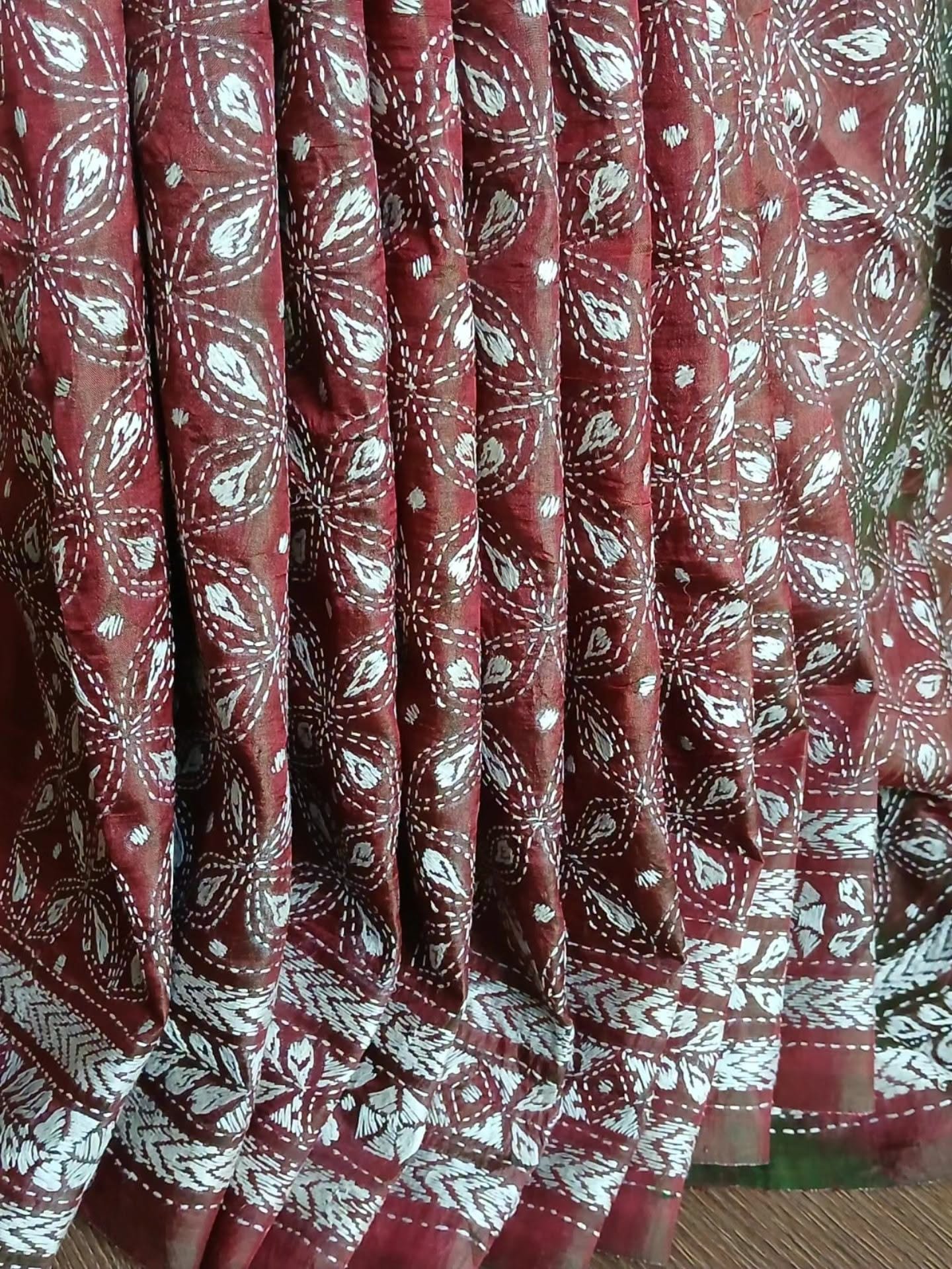 Hand Embroidered Santiniketan Kantha Saree - (SNBK0024) - Image 4