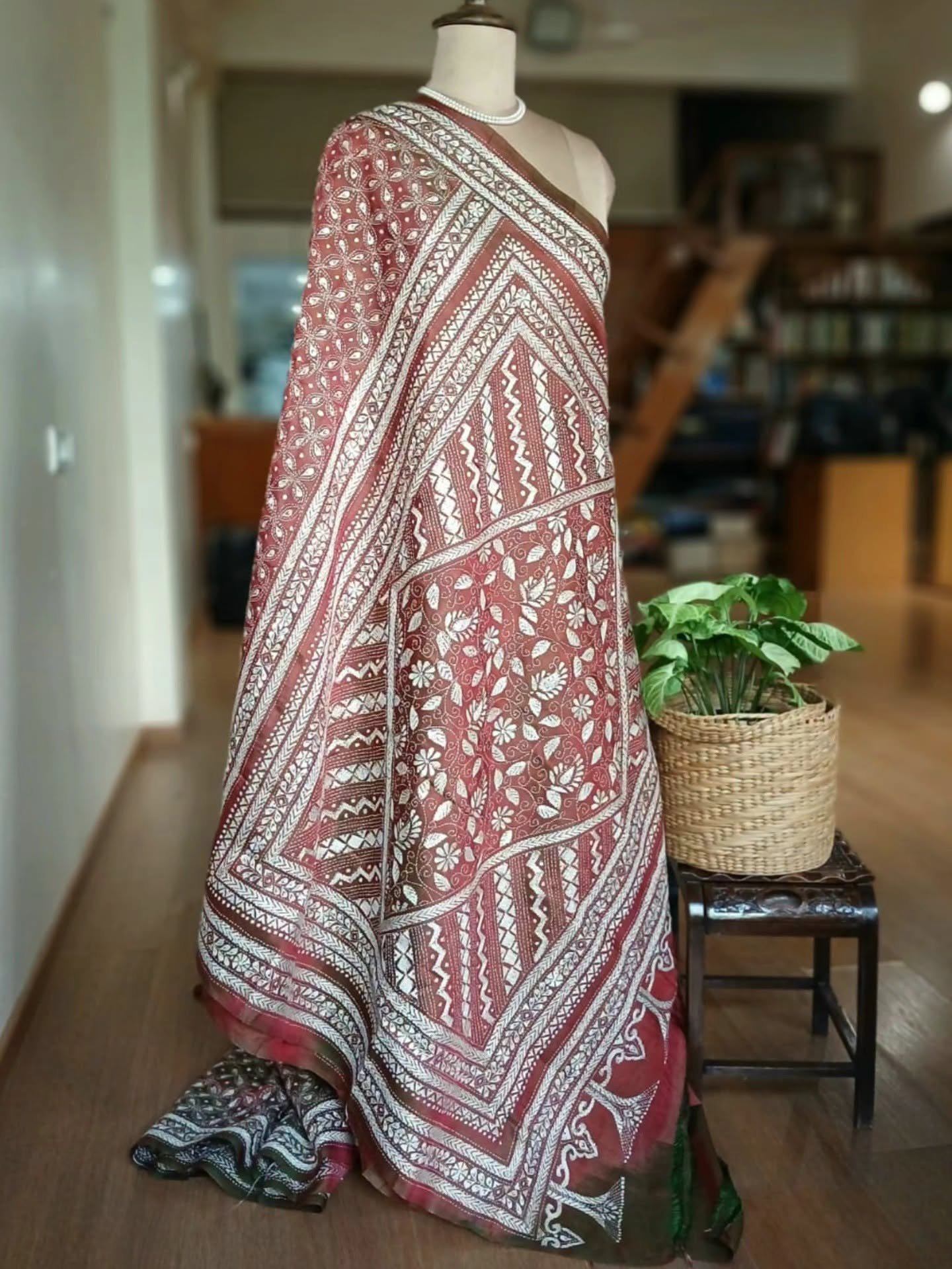 Hand Embroidered Santiniketan Kantha Saree - (SNBK0024) - Image 8