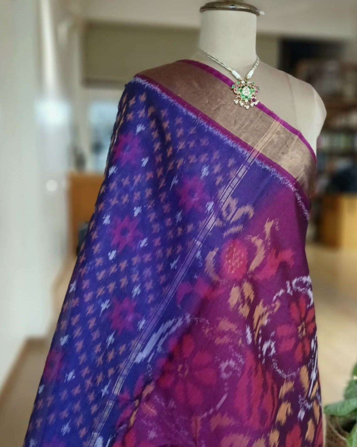 Handloom Single Ikat in Silk-Cotton Saree – (HSIS0040) - Image 7